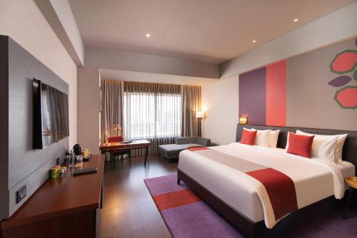 room detail thumbnail 1