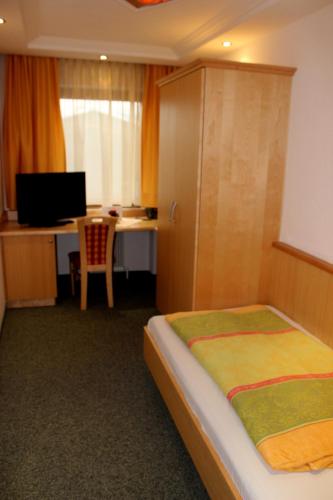 1 twin bed
