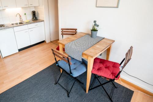 Apartment With Shared Bathroom