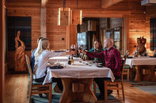 餐廳, Sunday Morning Resort in 普哈聖山