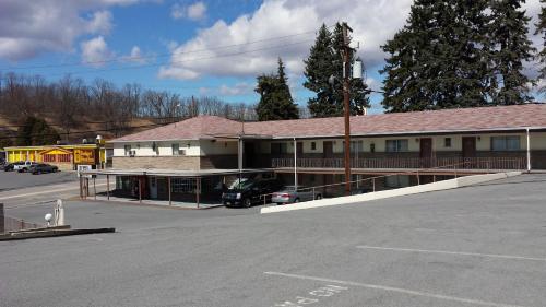 บริการและสิ่งอำนวยความสะดวก, Budget Host Inn in เบดฟอร์ด (PA)