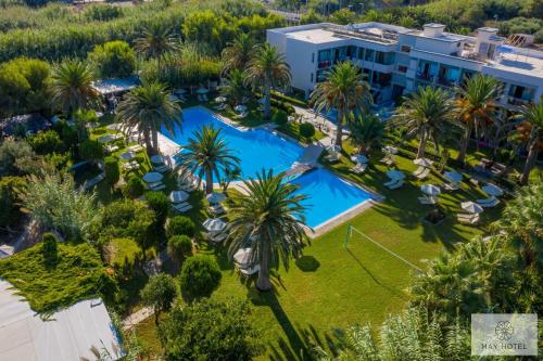 May Beach Hotel - image 12