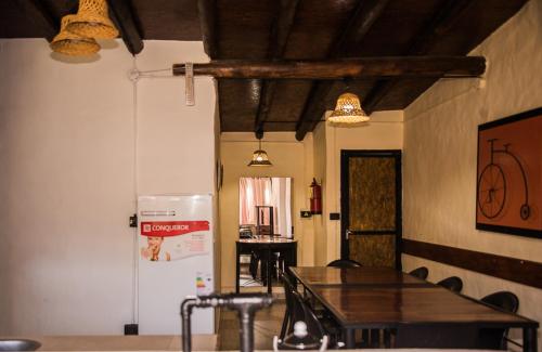 2 bedrooms, 7 beds