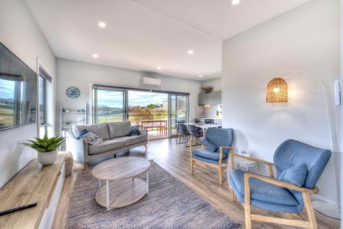 Archella 2, Coles Bay