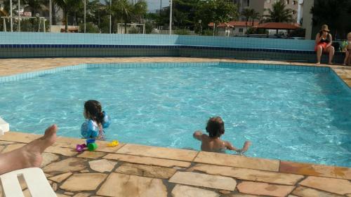 APTO TÉRREO a 50 Metros do MAR em Condomínio com PISCINAS MARAVILHOSAS