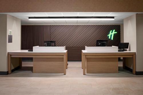 . Holiday Inn & Suites Boston Peabody by IHG