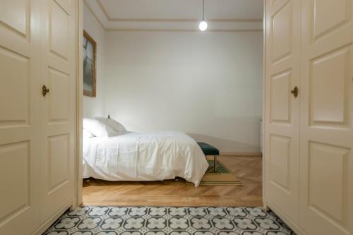 SALAMANCA VI - MAJESTIC HOME - Eleven host Company