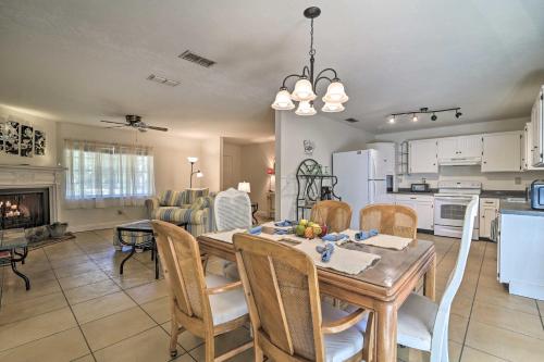 Pet-Friendly Brooksville Cottage w/ Fire Pit! in Brooksville (FL)