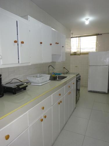 Apartment 202 image 1