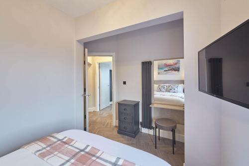 Bellevue Apartments - image 4
