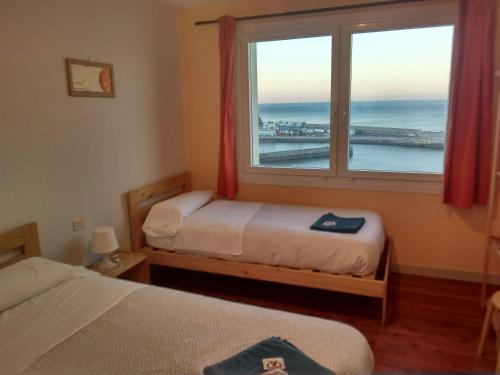 Twin Room with Sea View and Shared Bathroom