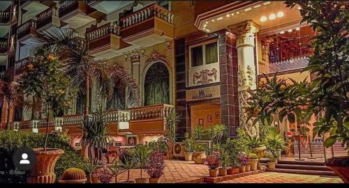 Omar Elkhaiam Hotel