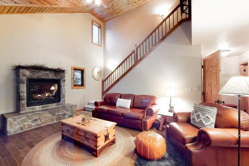 Mountain Views Lake Home - image 4