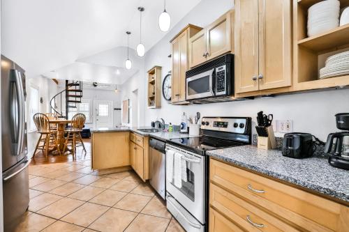 Quaint Modern Downtown Cottage in St. Augustine, USA