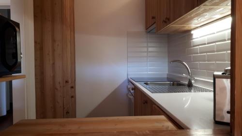 Apartment 24 Hotel Etrier pool & spa in 克萊恩蒙塔納