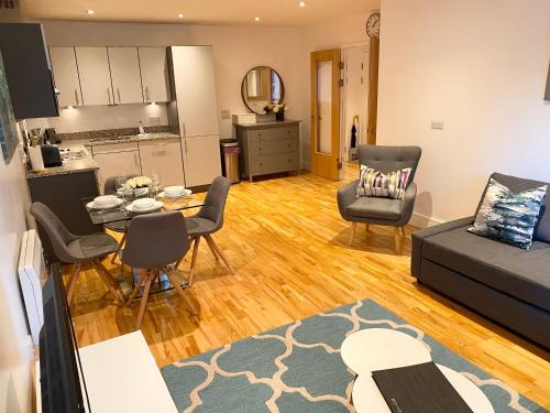 Urban Living's - The Burley Luxury City Apartment - Oxford