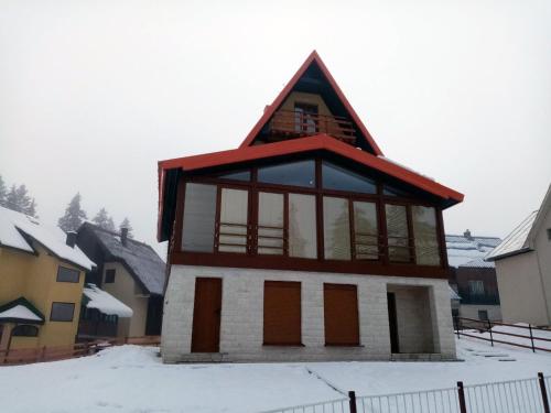 Borovnica Sweet Apartments - image 2