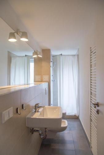Madflats Hotel-Apartments S-Bahn Friedenau - image 11