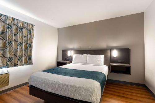 Motel 6 Boise - Airport Motel 6 Boise - Airport is perfectly located for both business and leisure guests in Boise (ID). The hotel offers a wide range of amenities and perks to ensure you have a great time. Service-minded st