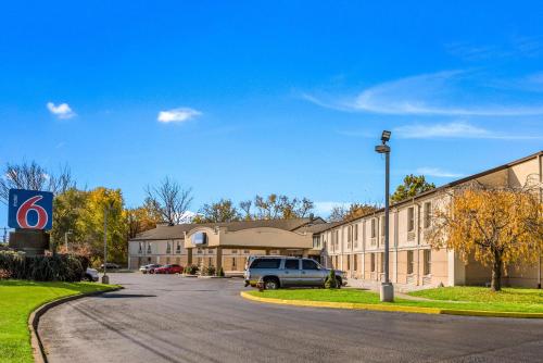 Motel 6-Levittown, PA - Bensalem