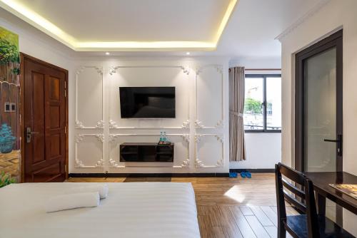 Photo - Lotus Laverne Hotel