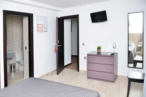 Hostal Campito - image 5