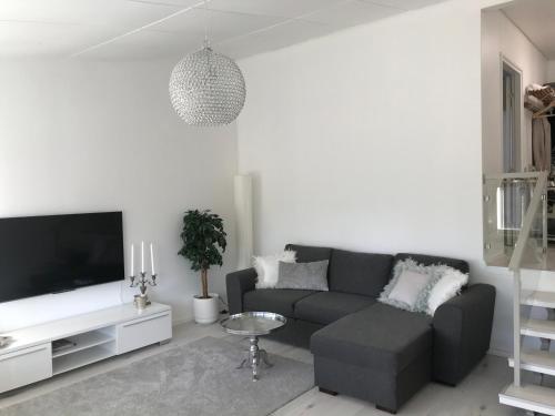 Tyylikäs rivitaloasunto Lohjalla - Apartment - Lohja