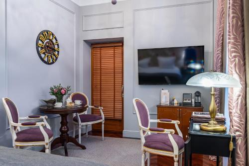 Helvetia Hotel - image 11