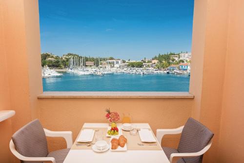 Apartments Riva - image 10