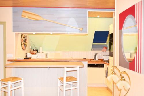 House with 2 bedrooms in Plomelin with enclosed garden and WiFi 14 km from the beach - image 5