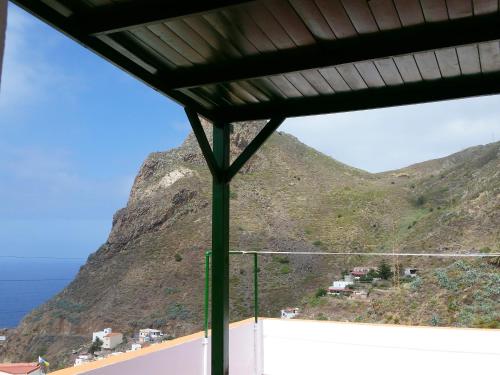 2 bedrooms house with sea view furnished terrace and wifi at Santa Cruz de Tenerife