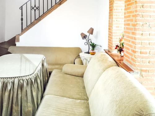 House with 2 bedrooms in Setenil de las Bodegas with wonderful mountain view and furnished balcony 50 km from the beach - image 6