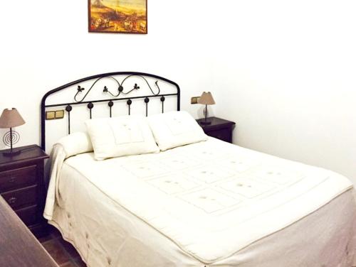  2 bedrooms house with city view and furnished balcony at Setenil de las Bodegas in Setenil