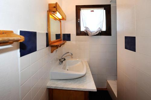 Bathroom, Appartement moderne aux Menuires - 90 m² - Vue montagne near Les petites miettes