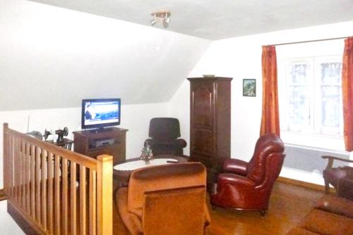 House with 3 bedrooms in Stotzheim with enclosed garden and WiFi - image 2