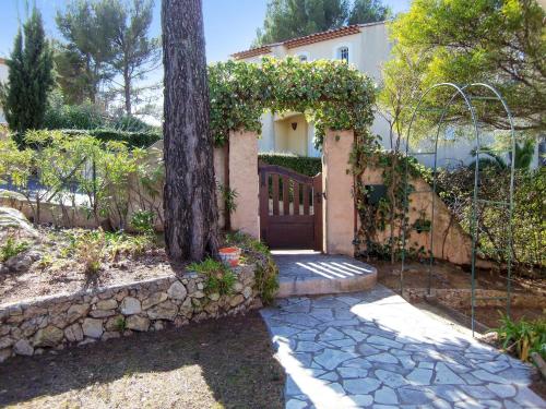 Entrance, Villa de 3 chambres avec piscine privee jardin clos et wifi a Saint Raphael a 6 km de la plage in Vallon du Mal Temps