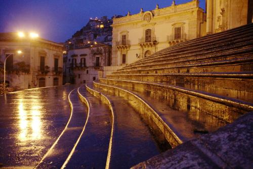 Apartment with 3 bedrooms in Pozzallo with wonderful sea view shared pool enclosed garden 500 m from the beach - image 8