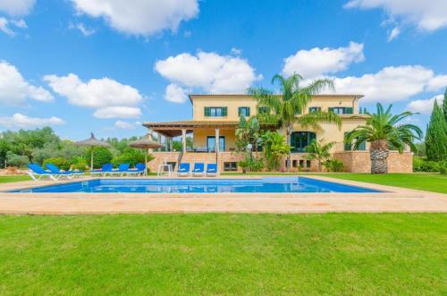 Villa with 4 bedrooms in Colonia de Sant Jordi with wonderful sea view private pool furnished terrace 8 km from the beach - image 14