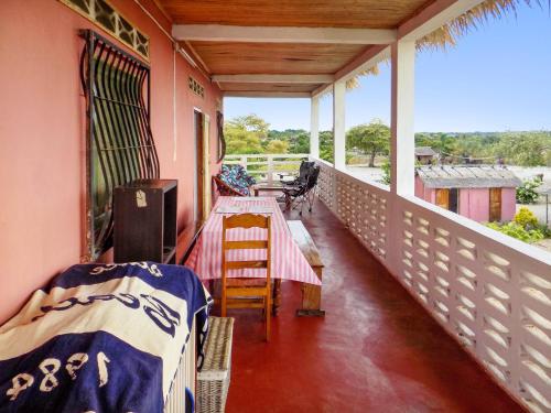 Varanda/terraço, 2 bedrooms appartement with sea view and furnished terrace at Majunga in Majunga