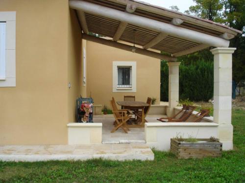 Villa de 3 chambres avec piscine privee jardin clos et wifi a Saint Saturnin les Apt