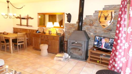 4 bedrooms house with enclosed garden and wifi at Bellver de Cerdanya