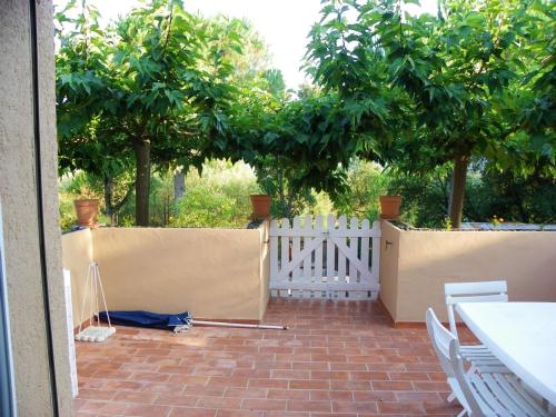 Apartment with one bedroom in Le Plan de la Tour with wonderful city view furnished garden and WiFi 6 km from the beach - image 7