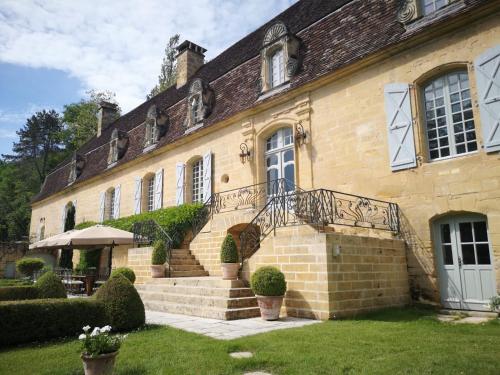 Demeure de 10 chambres avec vue sur le lac piscine privee et jardin amenage a Mauzens et Miremont gîte à louer Cause