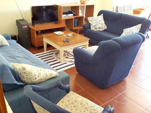  2 bedrooms appartement at Esposende 300 m away from the beach with shared pool enclosed garden and wifi in Esposende