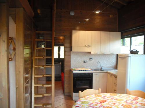 Comfortable Chalet in Giarola with Mountain View in Busana
