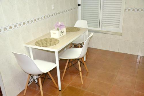  Apartment with one bedroom in Almada with wonderful city view balcony and WiFi 10 km from the beach in Almada