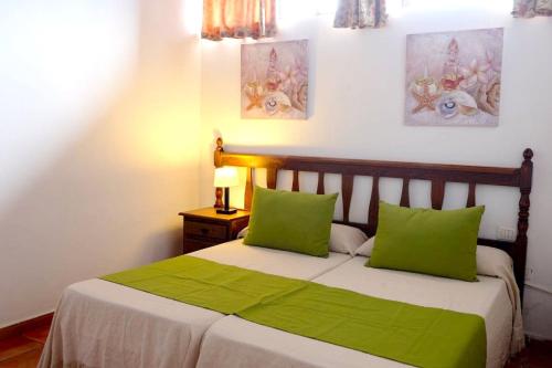 Apartment with one bedroom in Los Silos with furnished terrace and WiFi 5 km from the beach - image 6