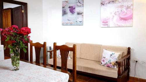Apartment with one bedroom in Los Silos with furnished terrace and WiFi 5 km from the beach - image 9
