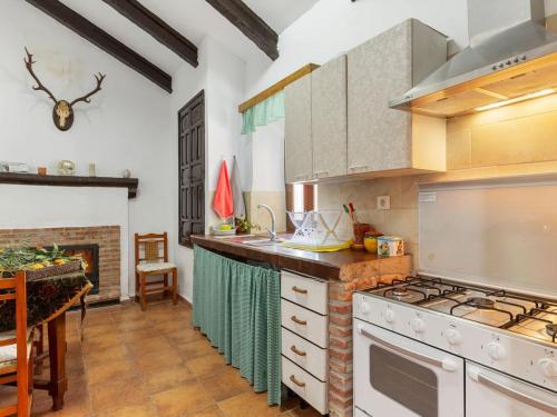  Charming house in Fuente la Seda with private pool in Albanchez de Mágina
