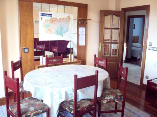  4 bedrooms house with balcony and wifi at Bonar in Boñar